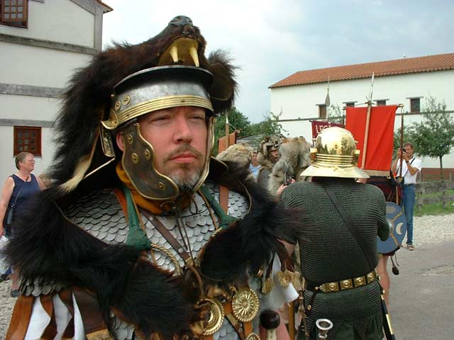 [Image: 2004archeon22.jpg]